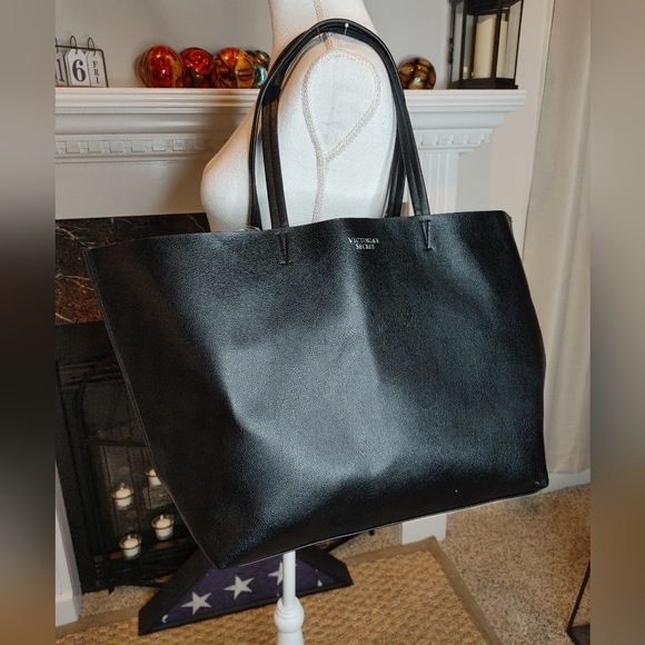 VICTORIAS SECRET WEEKENDER TOTE 22" - Picture 2 of 9